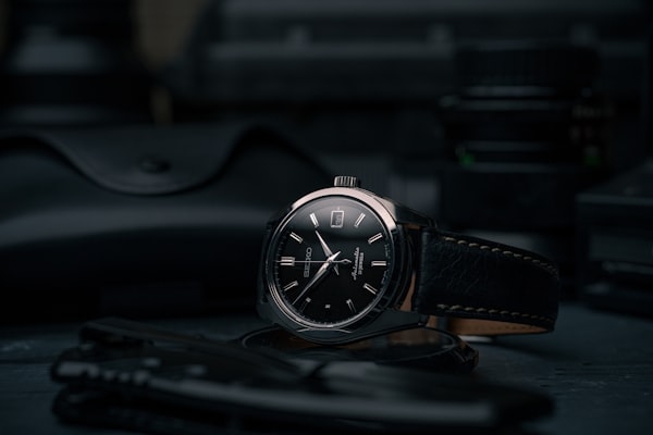 ساعة نسائية أنيقة